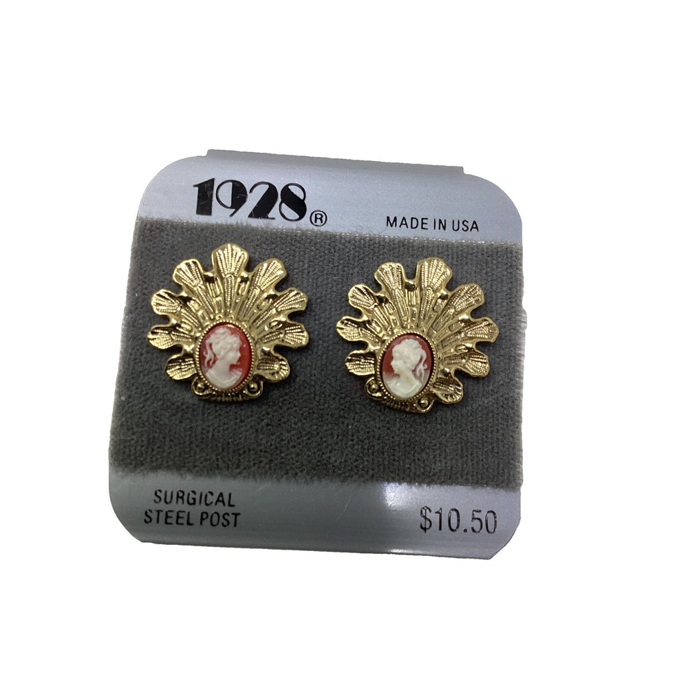 Vtg 1928 Brand Post Cameo Earrings Faux Coral Gold Tone Peacock Feather Shape